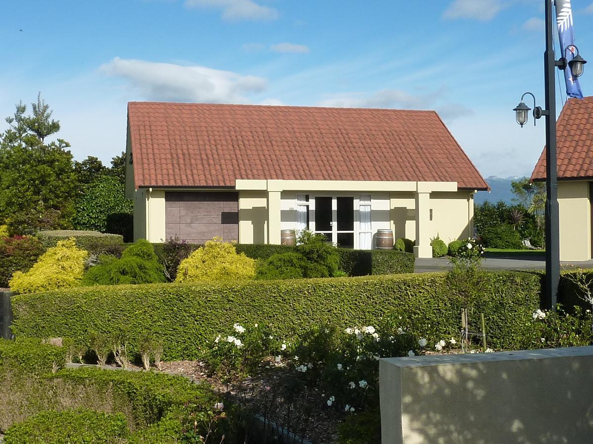A Touch Of Tuscany At Hillsborough New Plymouth Exteriör bild